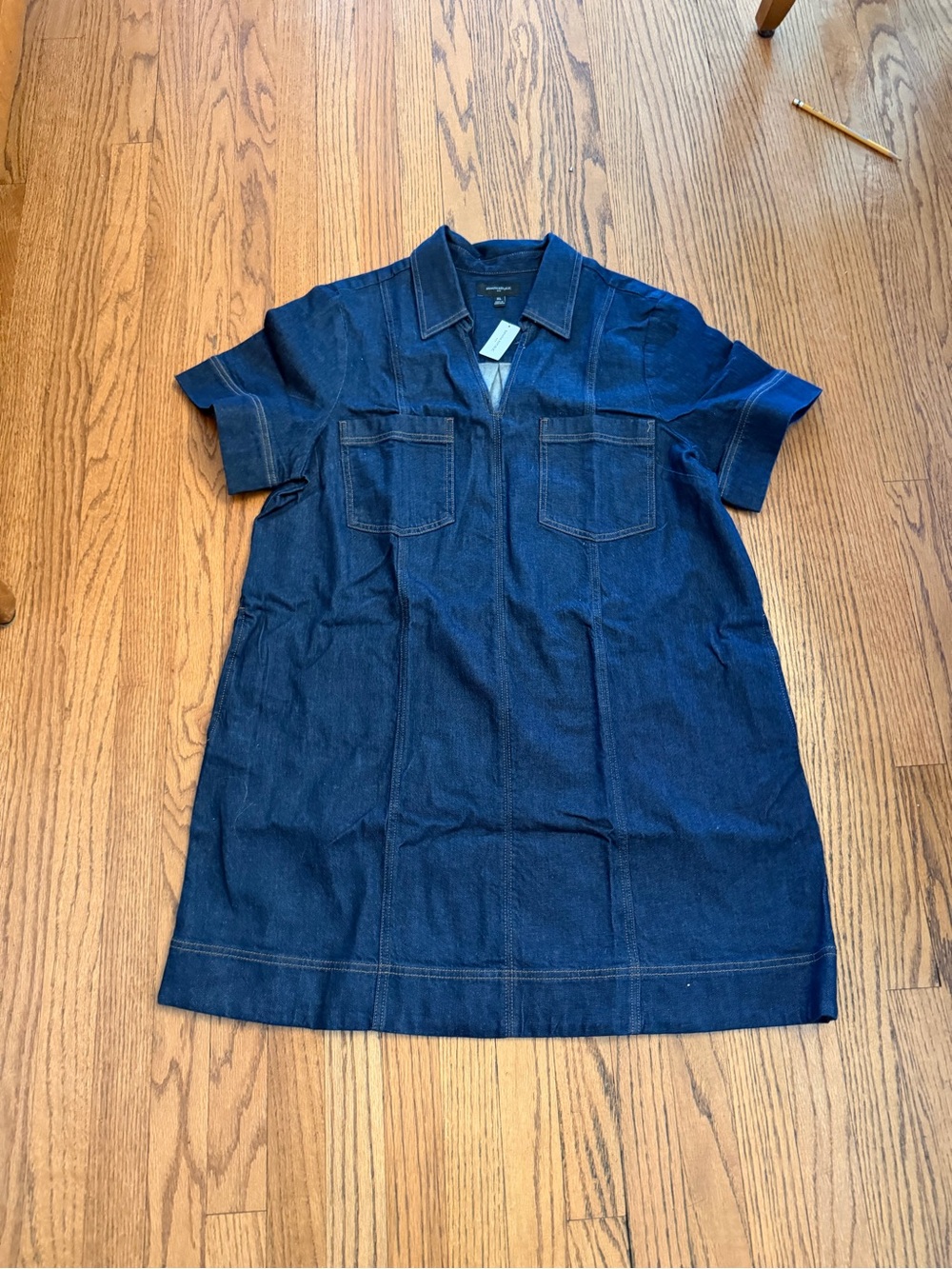 Banana Republic Navy Denim Short-Sleeve Button Front Shirt